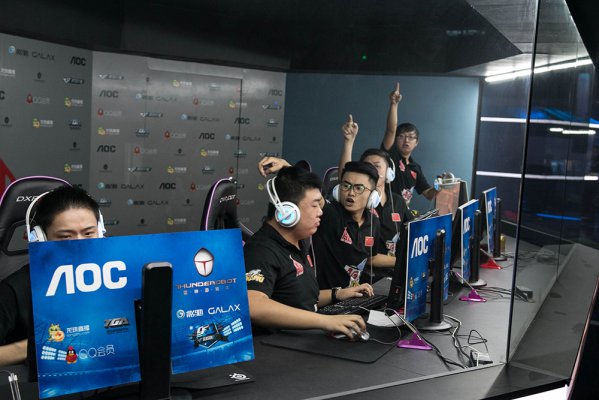 特根不仅是 特根不仅是