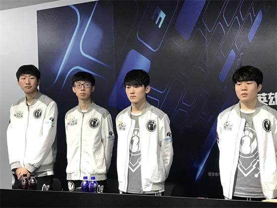 据一席之地 据一席之地